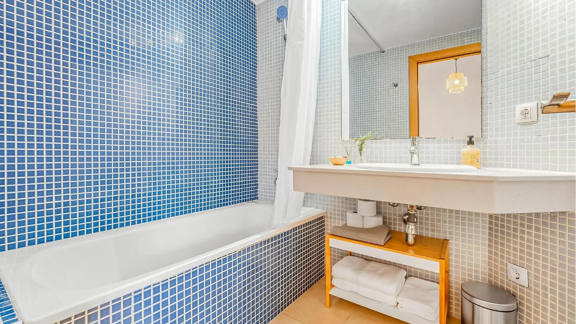 Beautiful Apartment In La Rapita With Kitchen Sant Carles De La Rapita